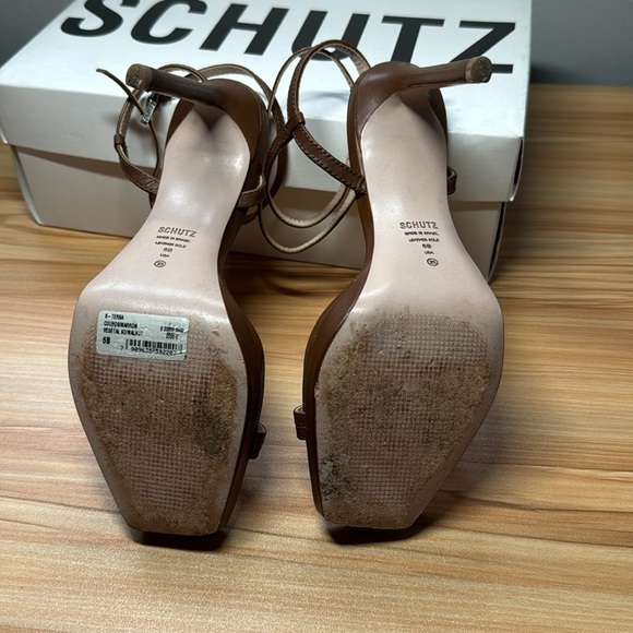 Walnut Tersa Heels - Picture 8 of 8